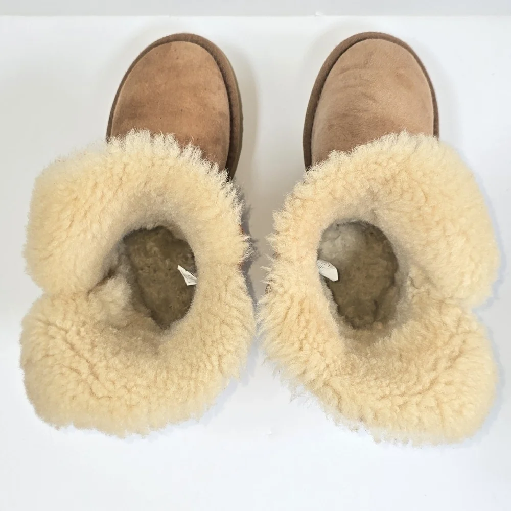 UGG Bailey Button Short Classic Shearling Winter Boots Sz. 7 Cozycore